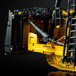 LEGO Technic 42131 App-Controlled CAT D11 Bulldozer