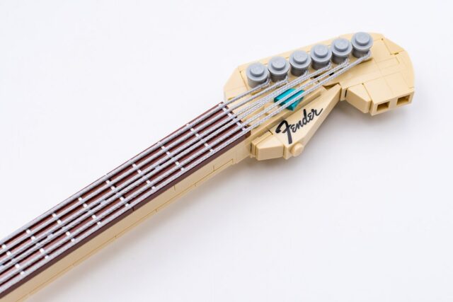 Review LEGO Ideas Guitare 21329 Fender Stratocaster