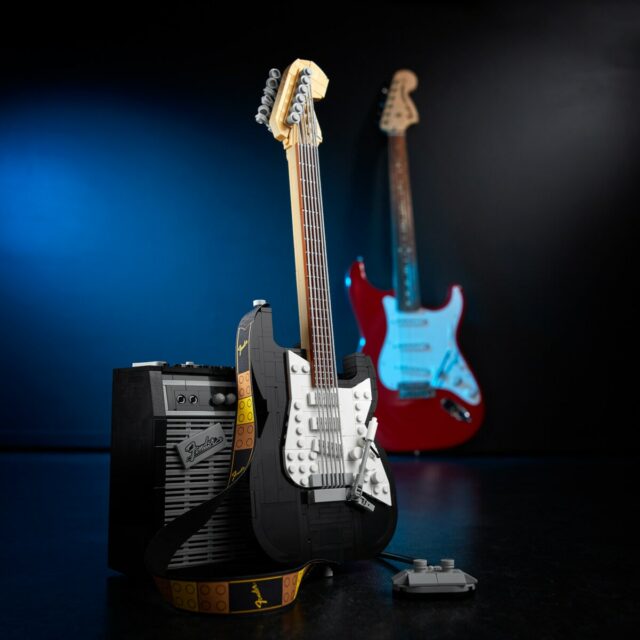 LEGO Ideas 21329 Fender Stratocaster