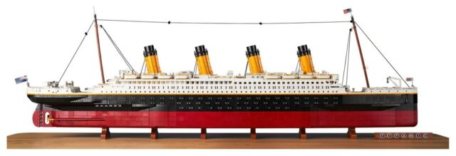 LEGO 10294 Titanic