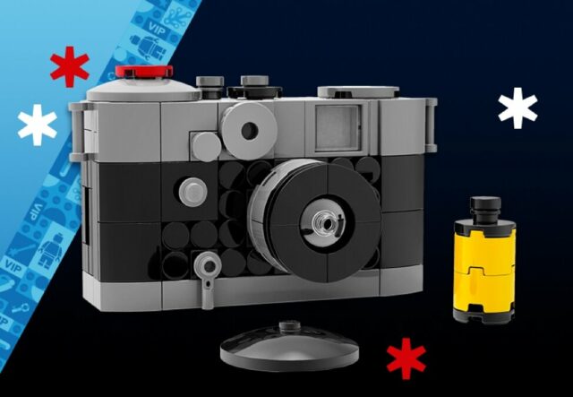 LEGO week-end VIP retro camera