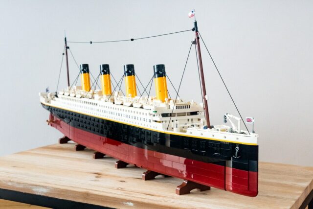 Retour du Bateau Titanic en Jeu Lego de 9090 Pièces (video