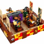 LEGO Harry Potter 76399 Hogwarts Magical Trunk