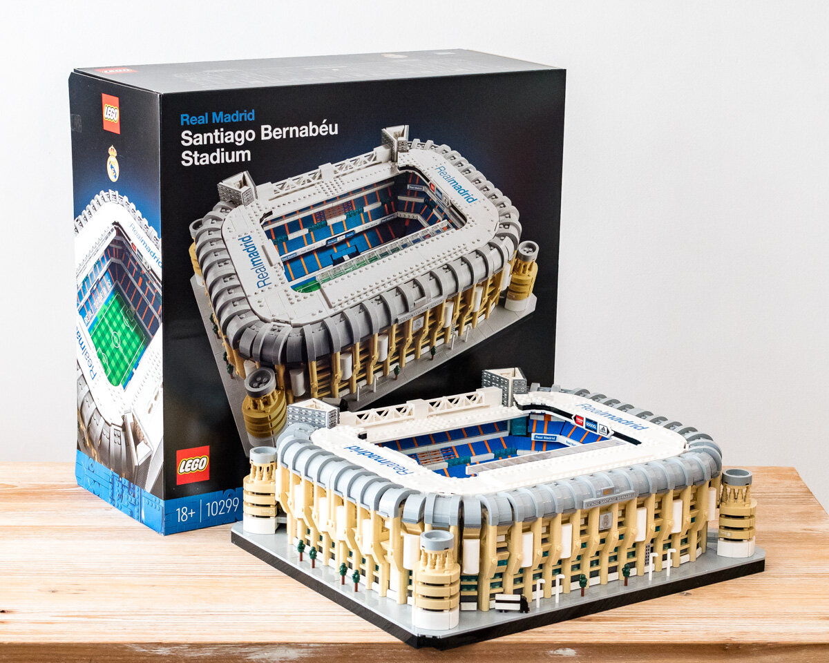 Review LEGO 10299 Real Madrid Santiago Bernabéu Stadium - HelloBricks
