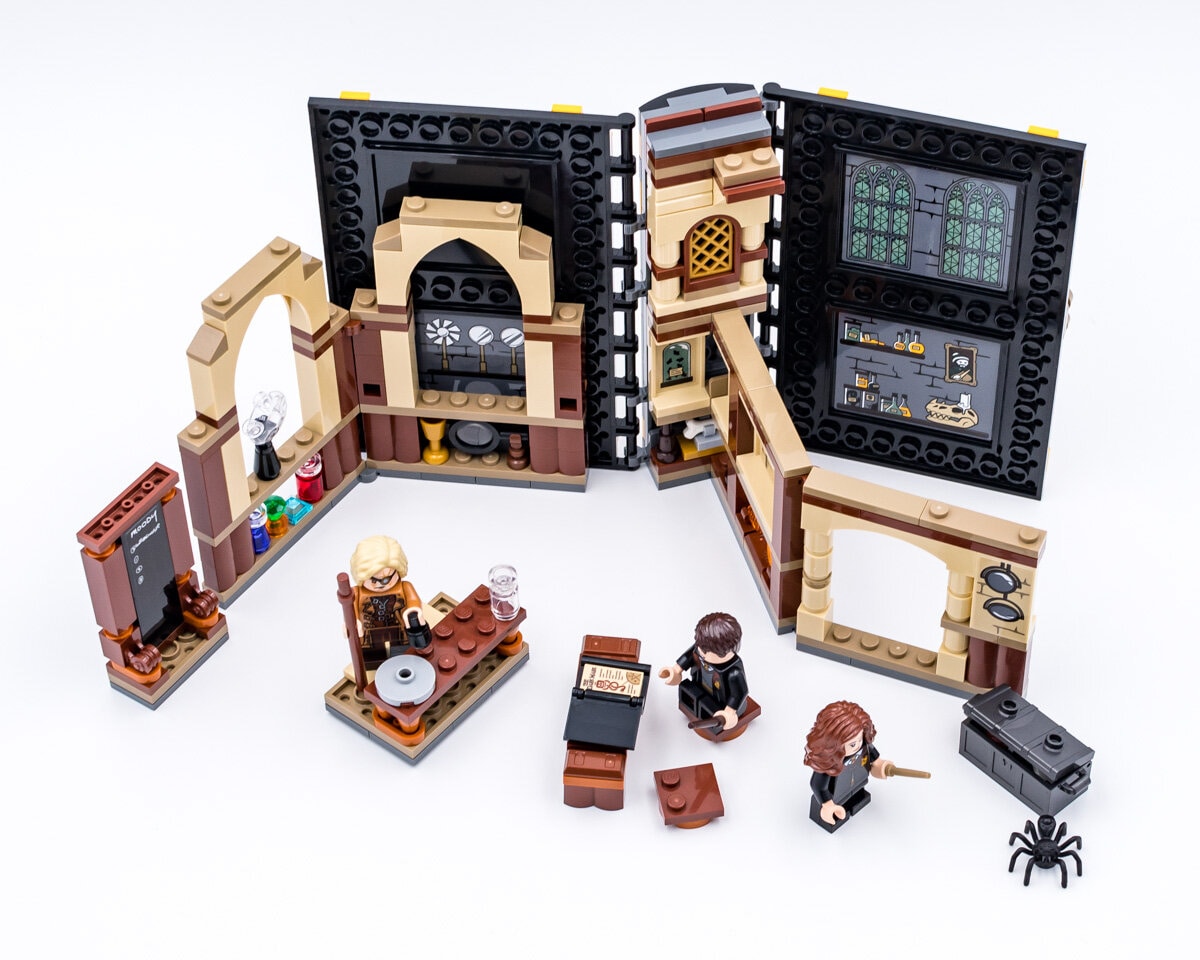 LEGO Harry Potter 76397 pas cher, Poudlard : le cours de défense