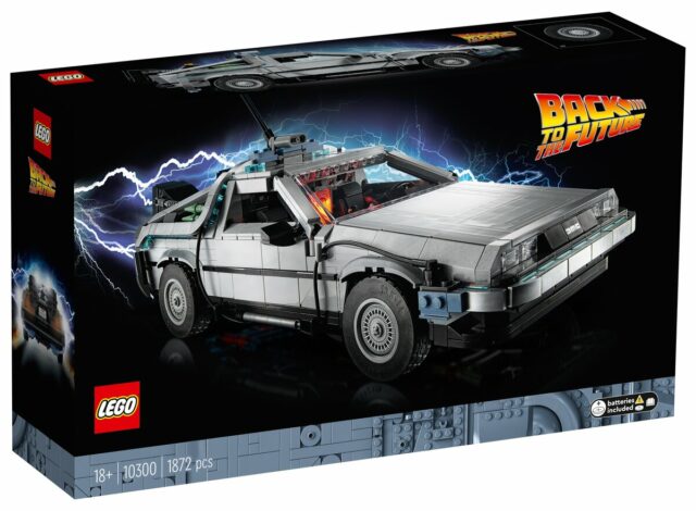 LEGO 10300 Back to the Future Time Machine DeLorean