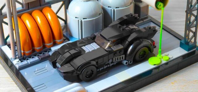 LEGO 1989 Arkham Batmobile