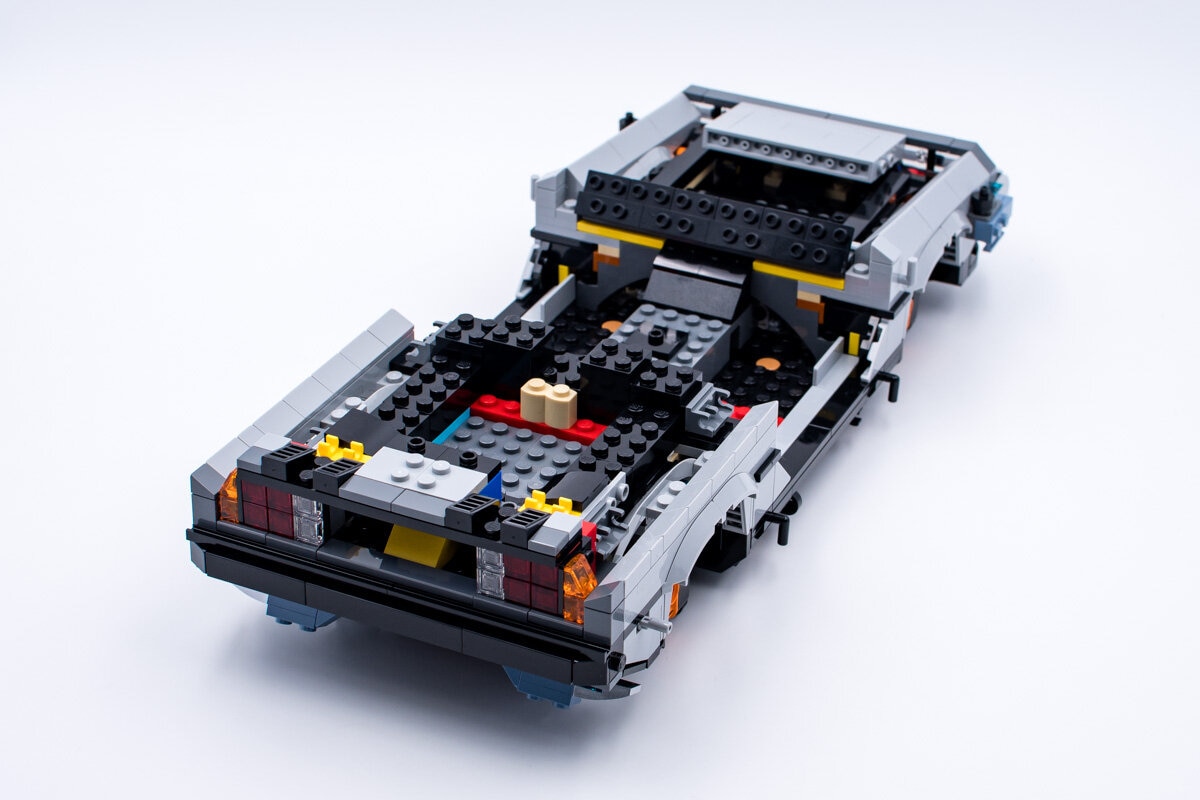 Review LEGO 10300 Back to the Future Time Machine : la DeLorean de Retour  vers le Futur - HelloBricks