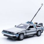 Review LEGO 10300 Back to the Future Time Machine DeLorean