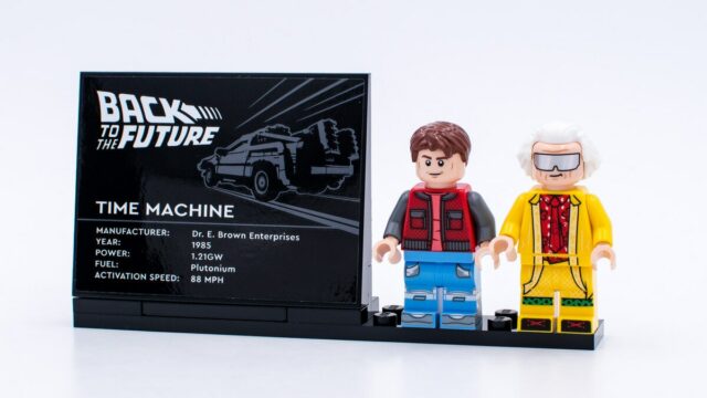 Review LEGO 10300 Back to the Future Time Machine DeLorean