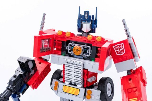 Review LEGO Transformers 10302 Optimus Prime