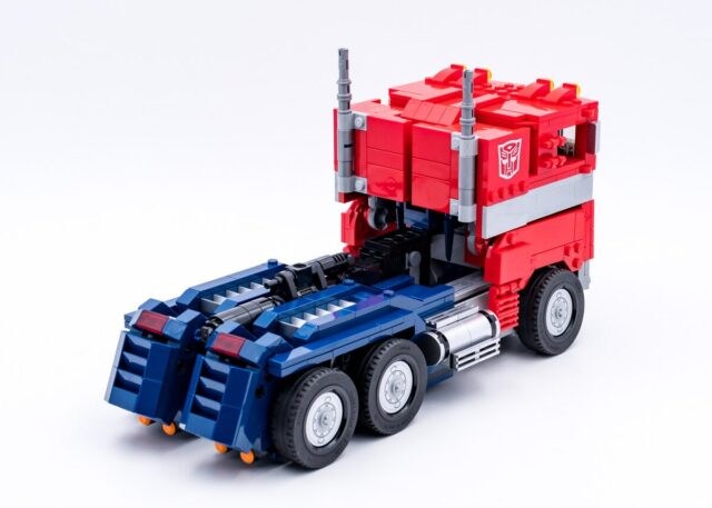 Review LEGO Transformers 10302 Optimus Prime