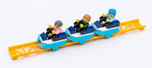 Review LEGO Icons 10303 Loop Coaster