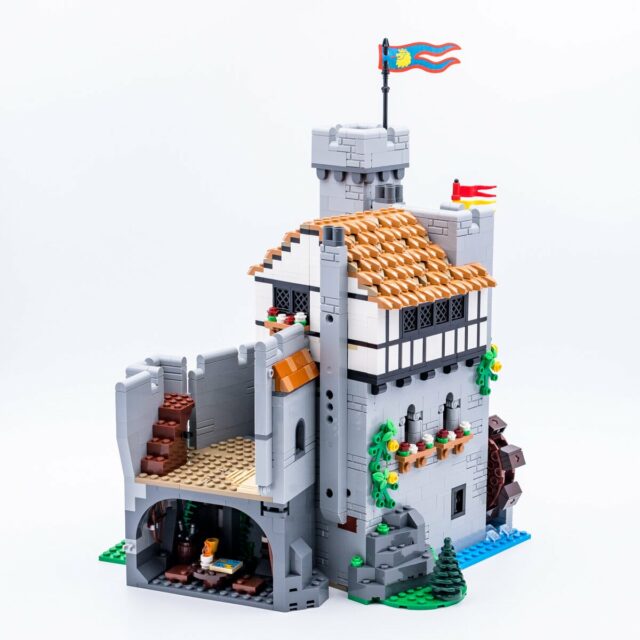 Review LEGO 10305 Lion Knights Castle