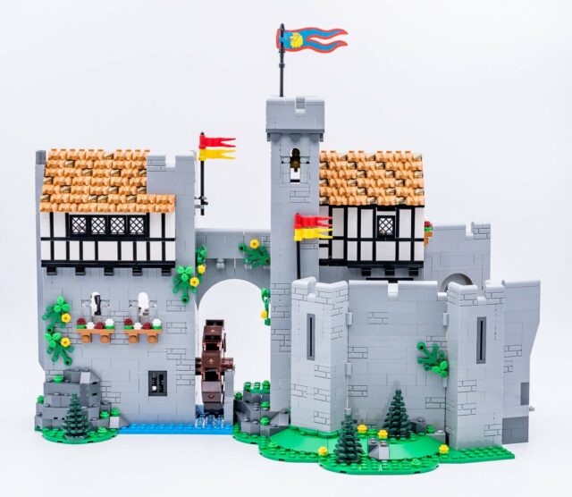 Review LEGO 10305 Lion Knights Castle