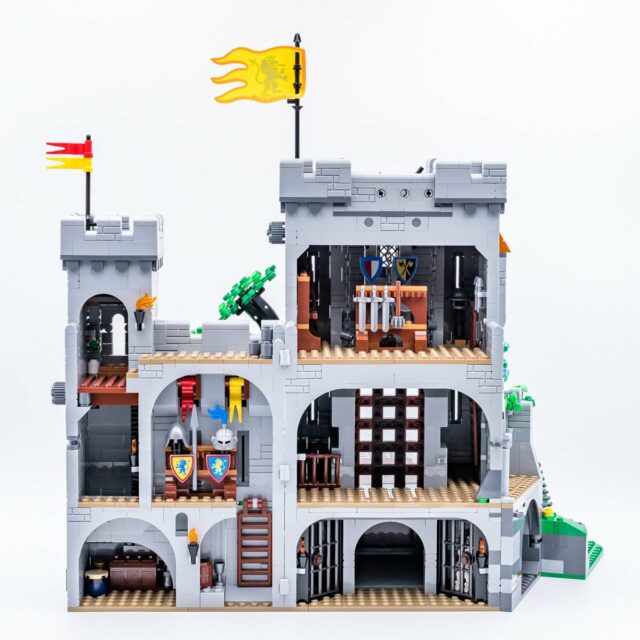 Review LEGO 10305 Lion Knights Castle