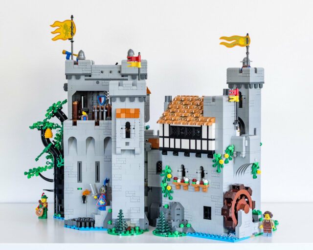 Review LEGO 10305 Lion Knights Castle