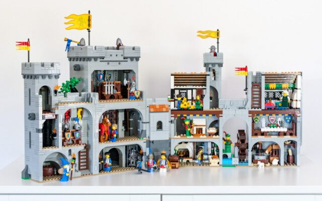 Review LEGO 10305 Lion Knights Castle