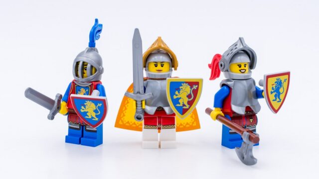 Review LEGO 10305 Lion Knights Castle