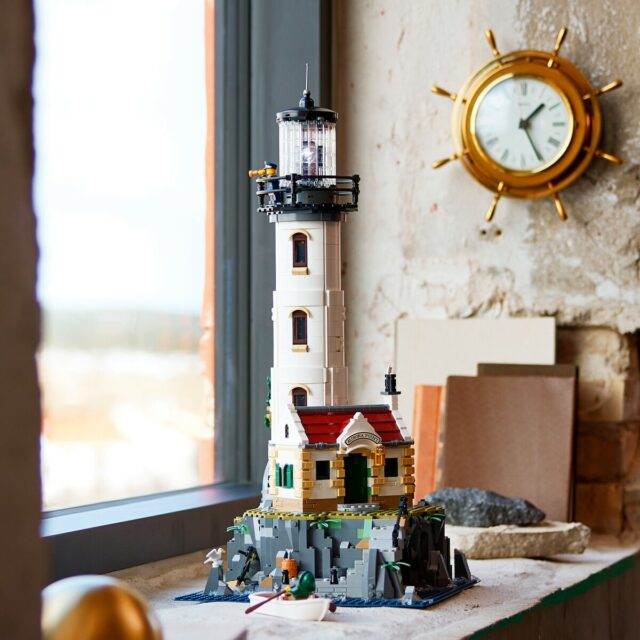 Phare LEGO Ideas 21335 Motorized Lighthouse