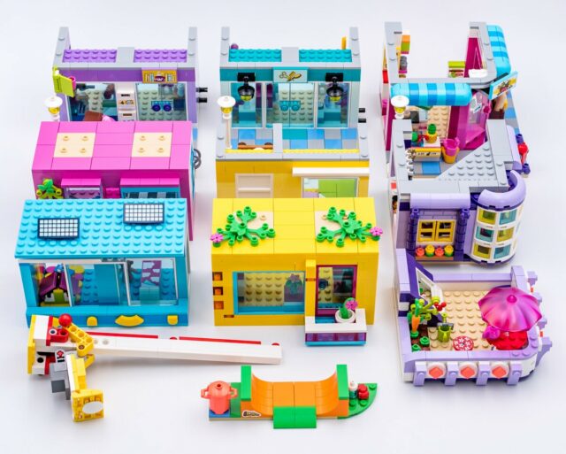 Review LEGO Friends 41704 Main Street Building