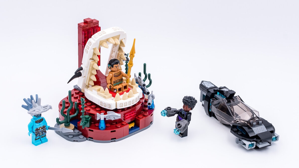 thor and black panther lego set