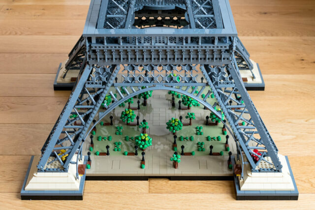 Review LEGO Icons 10307 Eiffel Tower