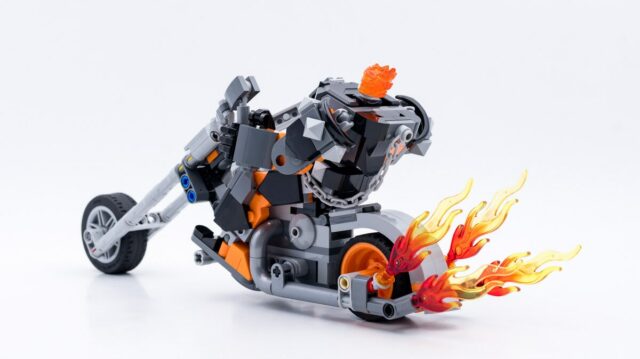 Review LEGO Marvel 76245 Ghost Rider Mech & Bike