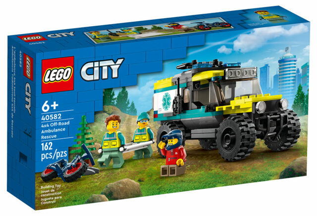 LEGO City 40582 4x4 Off-Road Ambulance Rescue