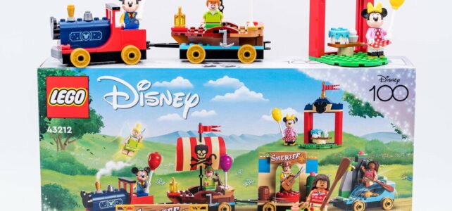 Review LEGO 43212 Disney Celebration Train