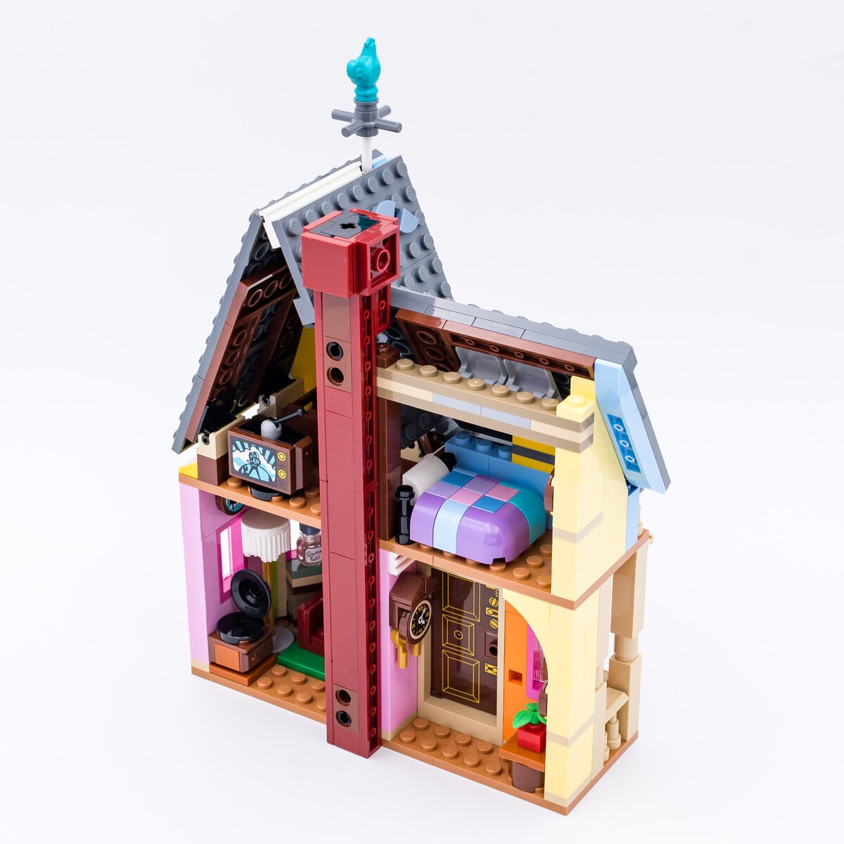 LEGO Disney 100 Up House (43217) Review - The Brick Fan