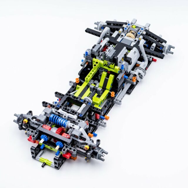 Review LEGO Technic 42156 Peugeot 9X8 24h Le Mans Hybrid Hypercar ...