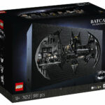 LEGO Batman 76252 Batcave Shadow Box