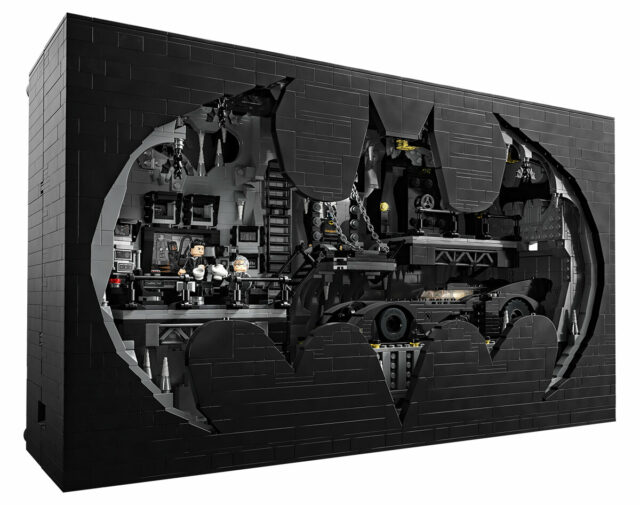 LEGO Batman 76252 Batcave Shadow Box
