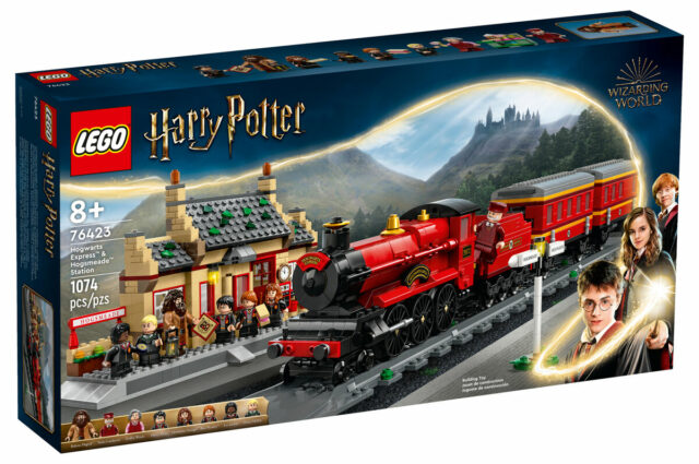 LEGO Harry Potter 76423 Hogwarts Express & Hogsmeade Station