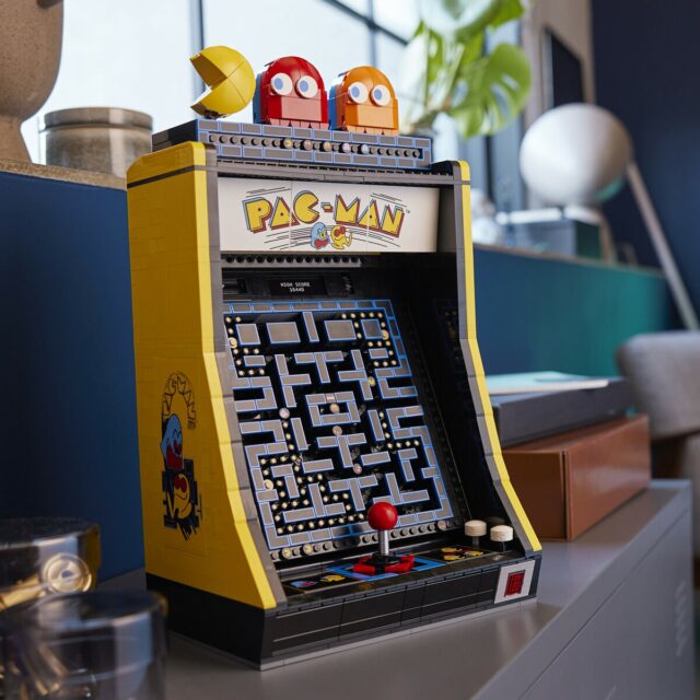 LEGO Icons 10323 PAC-MAN Arcade Machine