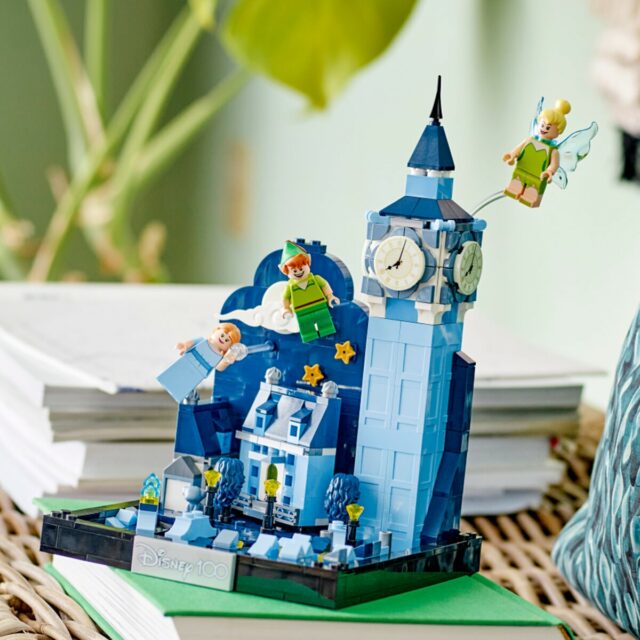 LEGO Disney 43232 Peter Pan & Wendy's Flight over London