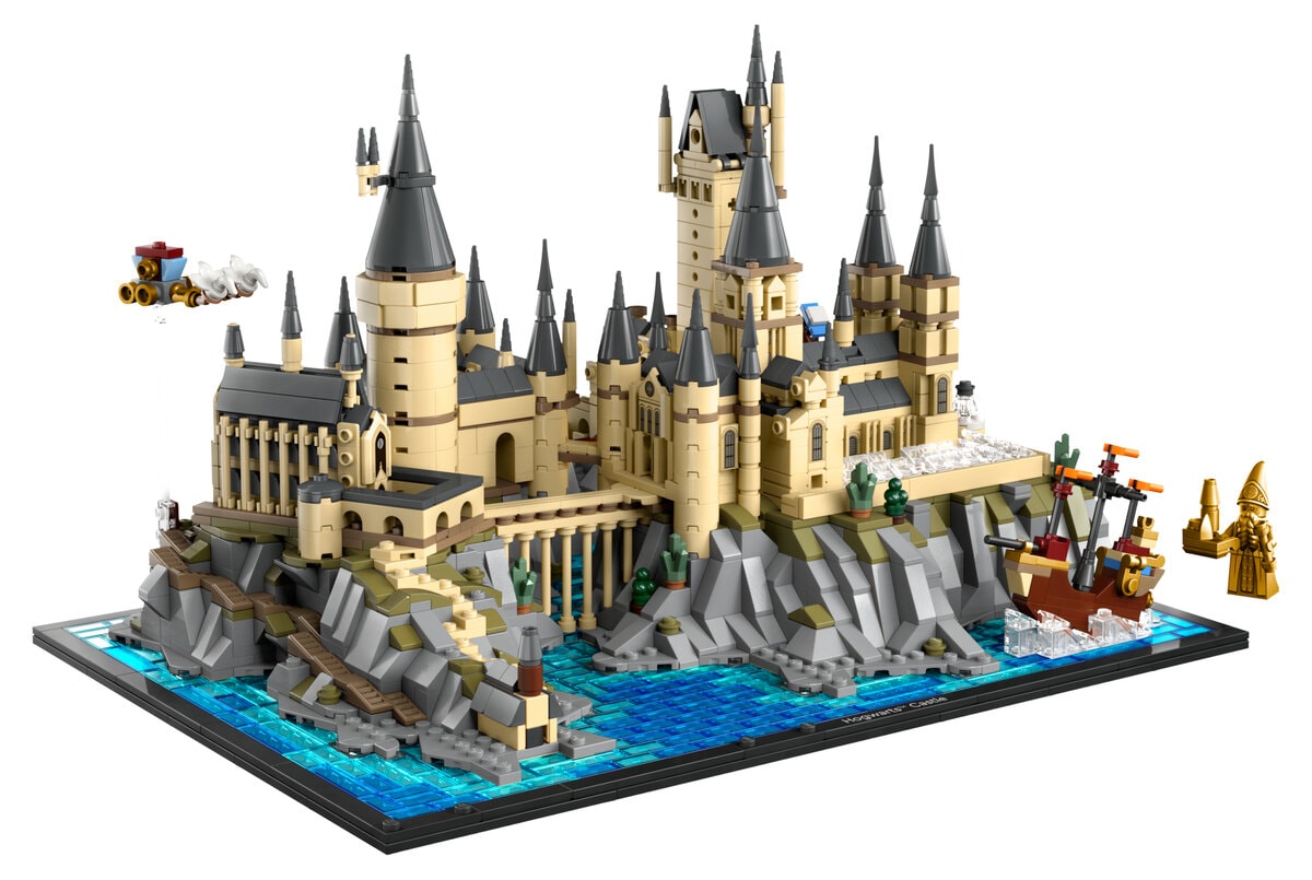 LEGO Harry Potter 2023 : la mise à jour du gros château Poudlard modulaire  - HelloBricks