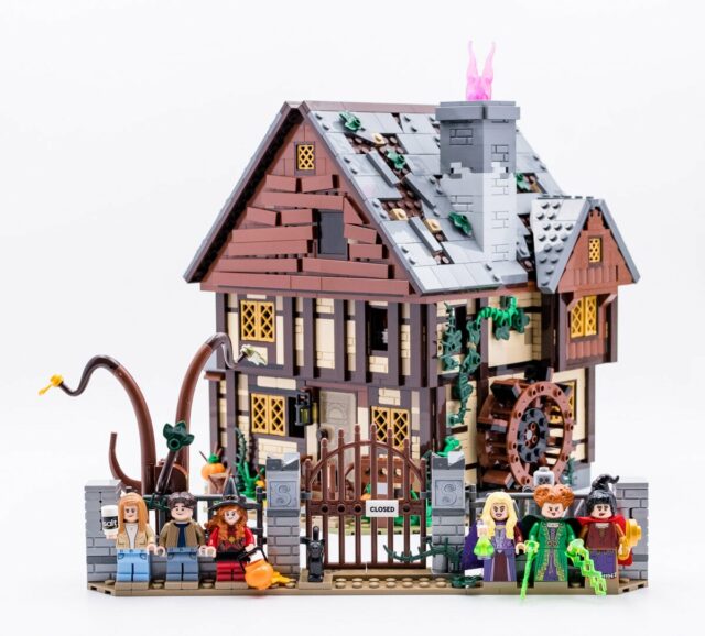 Review LEGO Ideas 21341 Disney Hocus Pocus