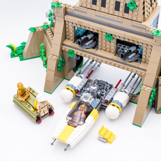 Review LEGO Star Wars 75365 Yavin 4 Rebel Base