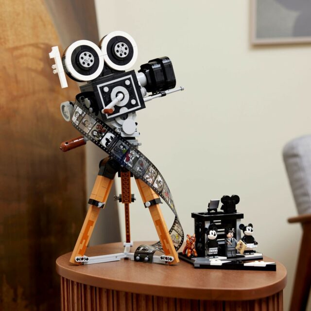 LEGO 43230 Walt Disney Camera Tribute