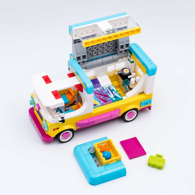 Review LEGO Friends 41681 Forest Camper Van and Sailboat