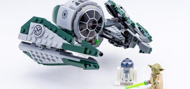Review LEGO Star Wars 75360 Yoda's Jedi Starfighter