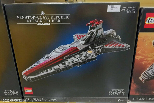 LEGO Star Wars 75367 Venator-Class Republic Attack Cruiser Ultimate Collector Series