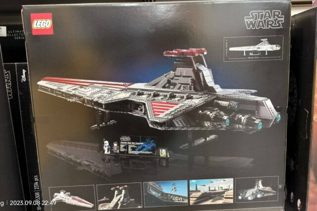 LEGO Star Wars 75367 Venator-Class Republic Attack Cruiser Ultimate Collector Series