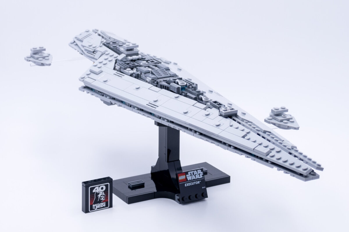 Star Wars Clone Wars Venator class Destroyer - HelloBricks