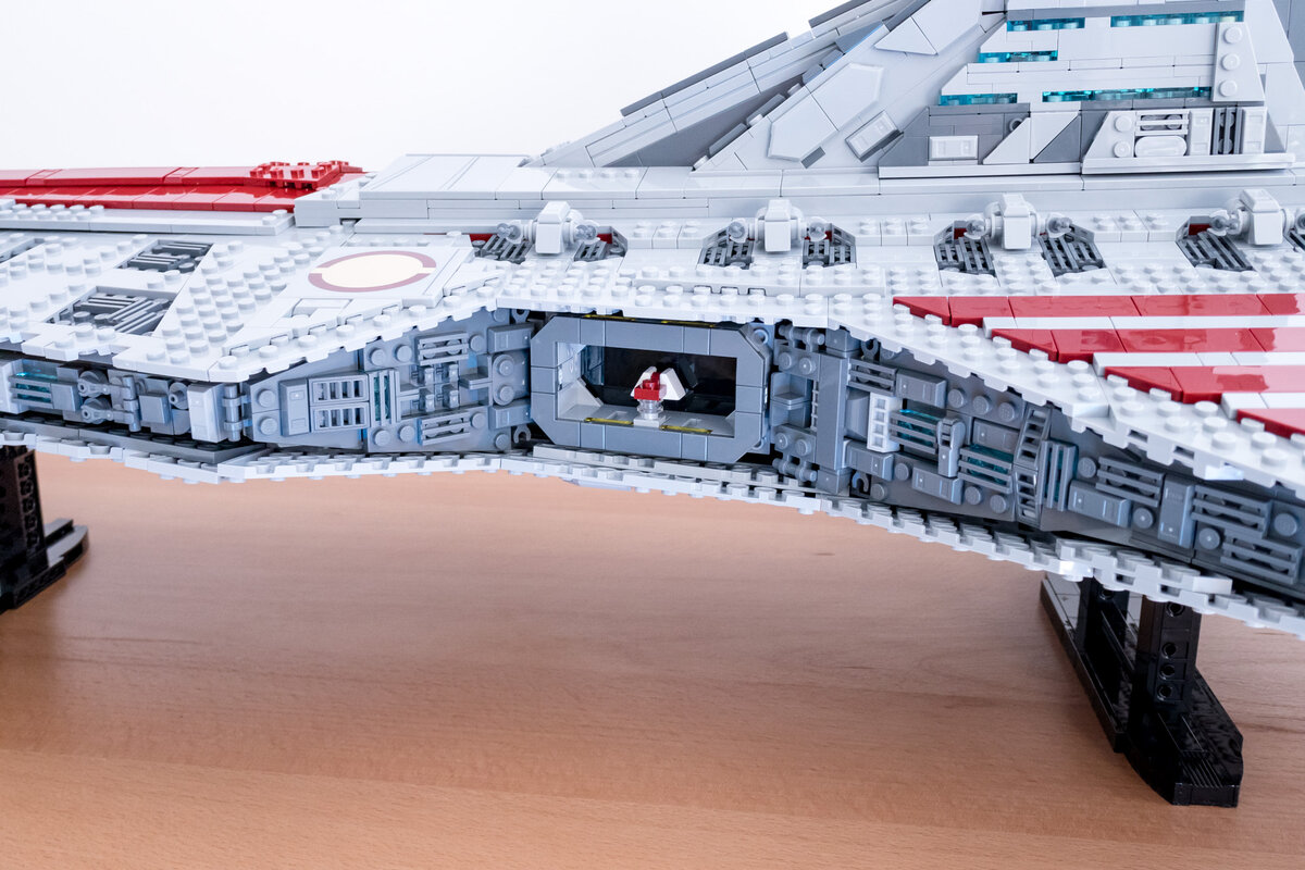 Star Wars Clone Wars Venator class Destroyer - HelloBricks