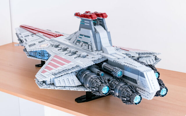 Review LEGO Star Wars 75367 Venator-Class Republic Attack Cruiser Ultimate Collector Series