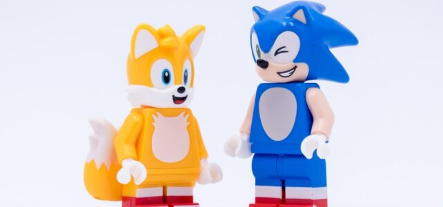 Review LEGO Sonic 76991 Tails' Workshop and Tornado Plane