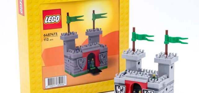 Review LEGO Insiders 5008074 Buildable Grey Castle